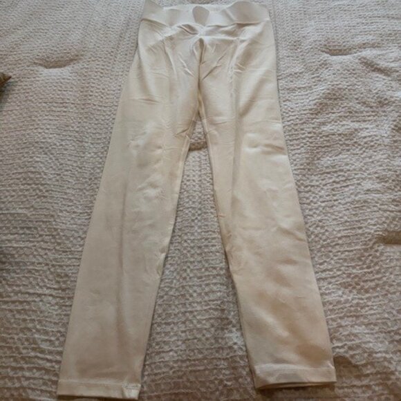 Hue White Ultra Legging, Wide Waistband, Size S NWT - Picture 1 of 3